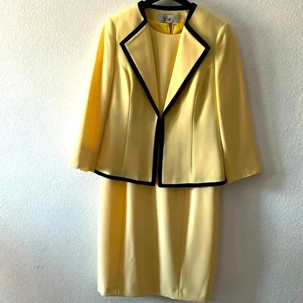 Le Suit blazer and sleeveless dress size 4